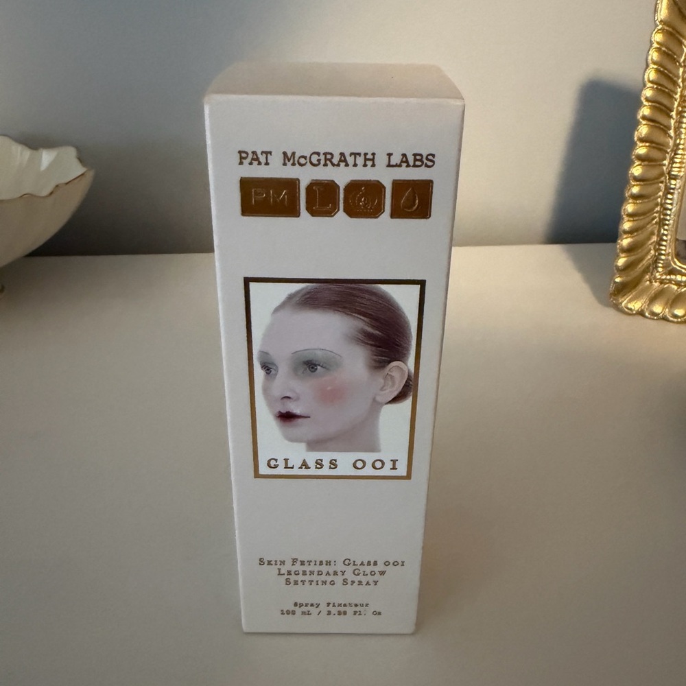 Pat McGrath Labs Setting Spray - Picture 2 of 4